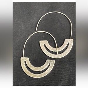 Modernist Funky Rainbow Arch Dangle Hoop Earrings Silver Tone Metal